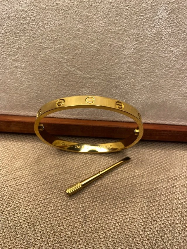 BRACELETE LOVE COM FERRAMENTA | OURO