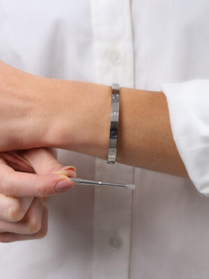 Bracelete Love com Ferramenta [Aço]
