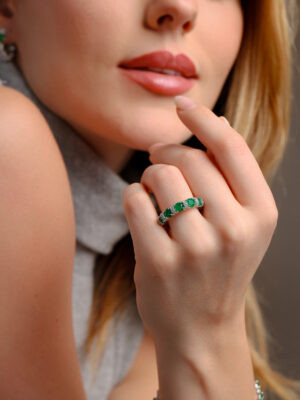 Anel Esmeralda Olívia | Prata 925