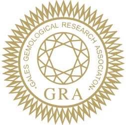 Anel Dedinho Quadrado Moissanite | Prata 925 com Banho de Ouro - Imagem 2